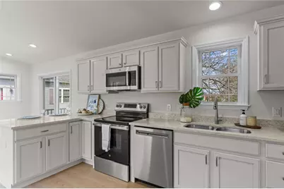 64 Burnside Avenue, Narragansett, RI 02882 - Photo 7