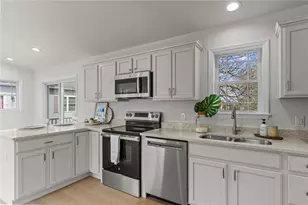 64 Burnside Ave, Narragansett, RI 02882 - Photo 7