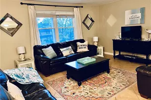 70 Carroll Ave, Newport, RI 02840 - Photo 3