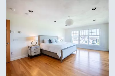 573 Wolcott Avenue, Middletown, RI 02842 - Photo 23