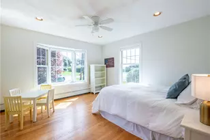 573 Wolcott Ave, Middletown, RI 02842 - Photo 17