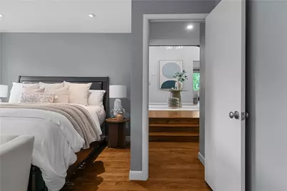 80 Clarendon Avenue, Providence, RI 02906 - Photo 33