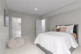 80 Clarendon Ave, Providence, RI 02906 - Photo 27