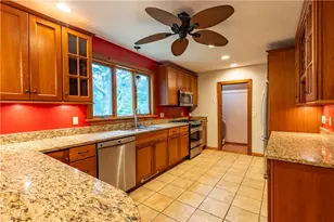 18 Railroad Ave, South Kingstown, RI 02892 - Photo 17