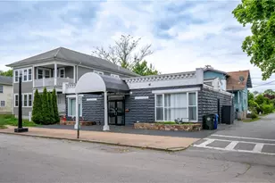 413 High St, Bristol, RI 02809 - Photo 3