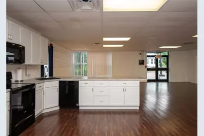 413 High Street, Bristol, RI 02809 - Photo 11