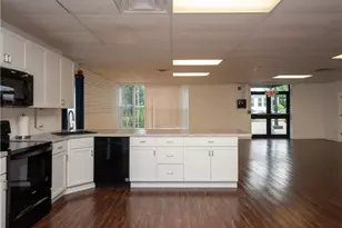 413 High St, Bristol, RI 02809 - Photo 11