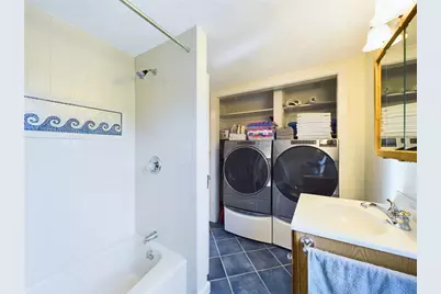 1087 Lakeside Drive, Block Island, RI 02807 - Photo 19