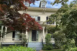 33 Kay St, Newport, RI 02840 - Photo 3