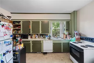 94 Larch St, Providence, RI 02906 - Photo 15