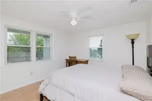 129 Lawrence Dr, Portsmouth, RI 02871 - Photo 39