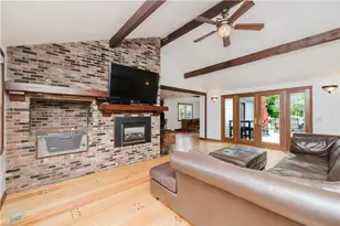 129 Lawrence Dr, Portsmouth, RI 02871 - Photo 33