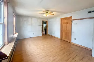 233 Grove St, Woonsocket, RI 02895 - Photo 17