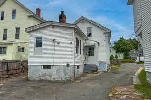 233 Grove St, Woonsocket, RI 02895 - Photo 9