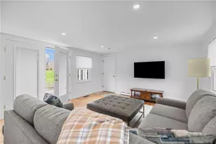 155 Taylor Rd, Portsmouth, RI 02871 - Photo 15