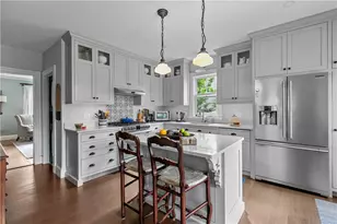 132 Ruggles Ave, Newport, RI 02840 - Photo 7