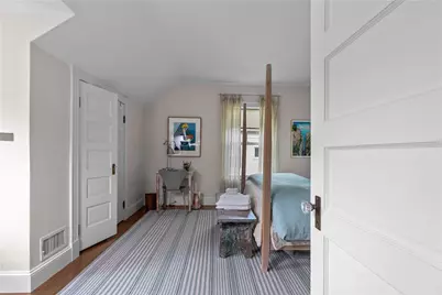 132 Ruggles Avenue, Newport, RI 02840 - Photo 15