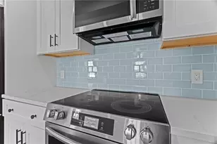 18 State St, Bristol, RI 02809 - Photo 7