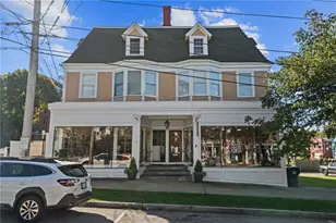 18 State St, Bristol, RI 02809 - Photo 3