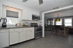 62 Stone Ave, Warwick, RI 02889 - Photo 5
