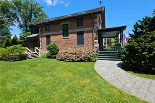 209 Coggeshall Ave, Newport, RI 02840 - Photo 5