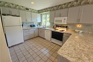 15 Hammersmith Rd, Newport, RI 02840 - Photo 7