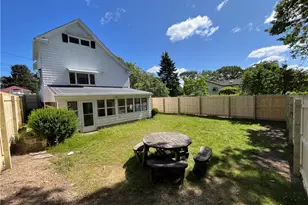 16 Winthrop St, Cranston, RI 02910 - Photo 3