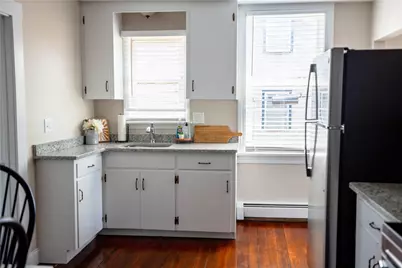 594 Thames Street, Newport, RI 02840 - Photo 17