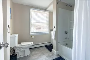 594 Thames St, Newport, RI 02840 - Photo 33