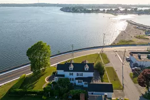 1874 Main Rd, Tiverton, RI 02878 - Photo 17