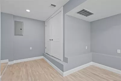 20 Summer Street, Newport, RI 02840 - Photo 31