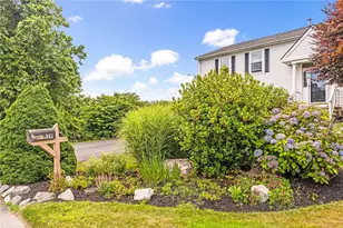 39 President Dr, Narragansett, RI 02882 - Photo 3