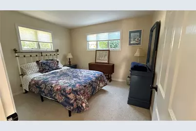 157 Briarwood Avenue, Middletown, RI 02842 - Photo 7