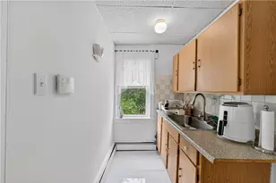 37 Farragut Ave, Providence, RI 02905 - Photo 15