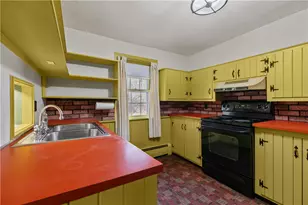 237 Commonwealth Ave, Warwick, RI 02886 - Photo 13