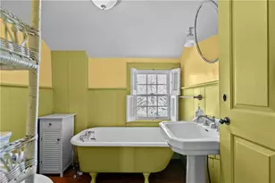 237 Commonwealth Ave, Warwick, RI 02886 - Photo 25