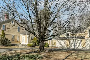 237 Commonwealth Ave, Warwick, RI 02886 - Photo 3