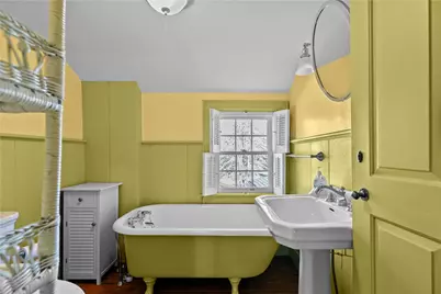 237 Commonwealth Avenue, Warwick, RI 02886 - Photo 25