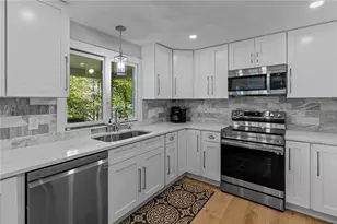 8 Woodsia Rd, Narragansett, RI 02874 - Photo 5