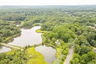 194 Phillips St, North Kingstown, RI 02840 - Photo 1