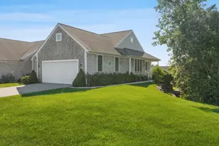 27 Sanderling Way, Middletown, RI 02842 - Photo 1