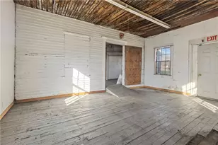 590 Davisville Rd, North Kingstown, RI 02852 - Photo 9