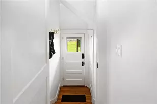 28 W Narragansett Ave, Newport, RI 02840 - Photo 19