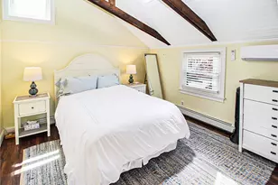 28 W Narragansett Ave, Newport, RI 02840 - Photo 25