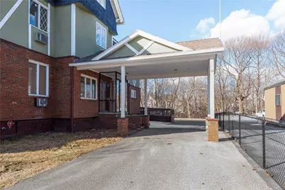 58 Hamlet Avenue, Woonsocket, RI 02895 - Photo 1