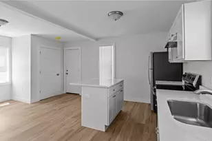 2958 E Main Rd, Portsmouth, RI 02871 - Photo 9