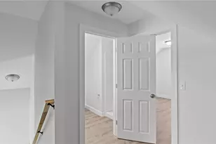 2958 E Main Rd, Portsmouth, RI 02871 - Photo 17