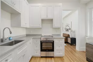 7 Red Cross Ave, Newport, RI 02840 - Photo 21