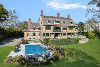 7 Red Cross Avenue, Newport, RI 02840 - Photo 1