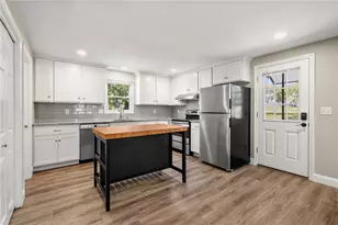 476 Green End Ave, Middletown, RI 02842 - Photo 21